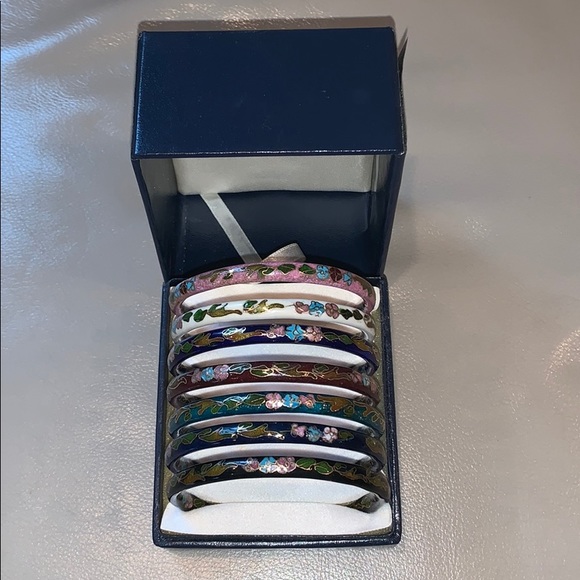 Jewelry - Brad New Bracelet Set!